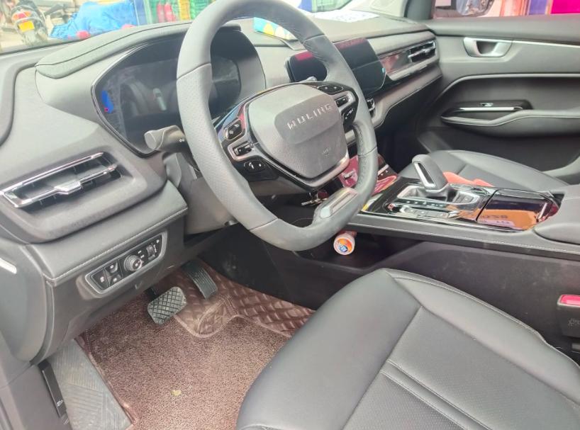 深度测评五菱凯捷手动大四座mpv,五菱7座mpv凯捷动力怎么样