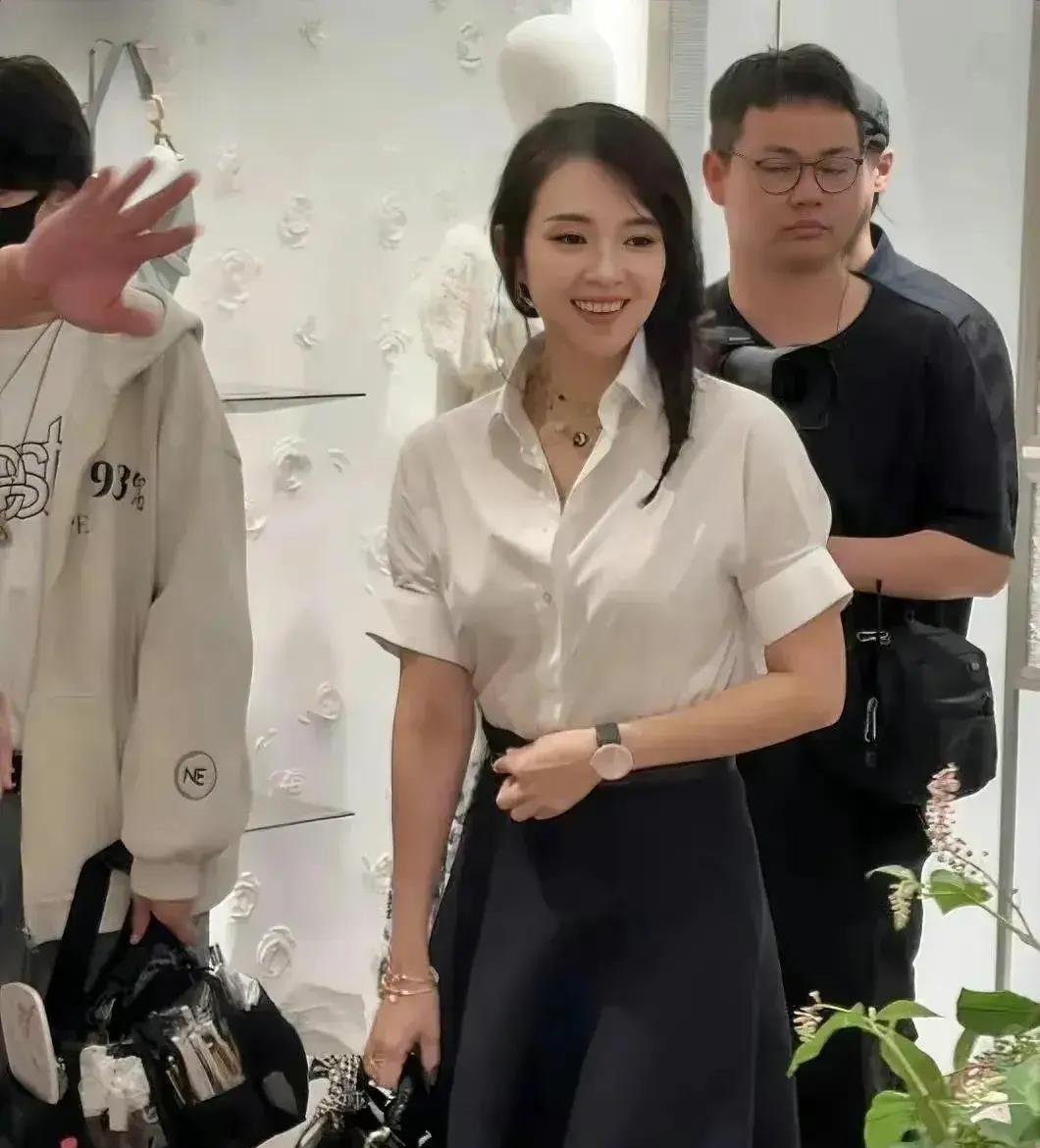 小苹果回应被吐槽,小苹果发文宣布自己的态度