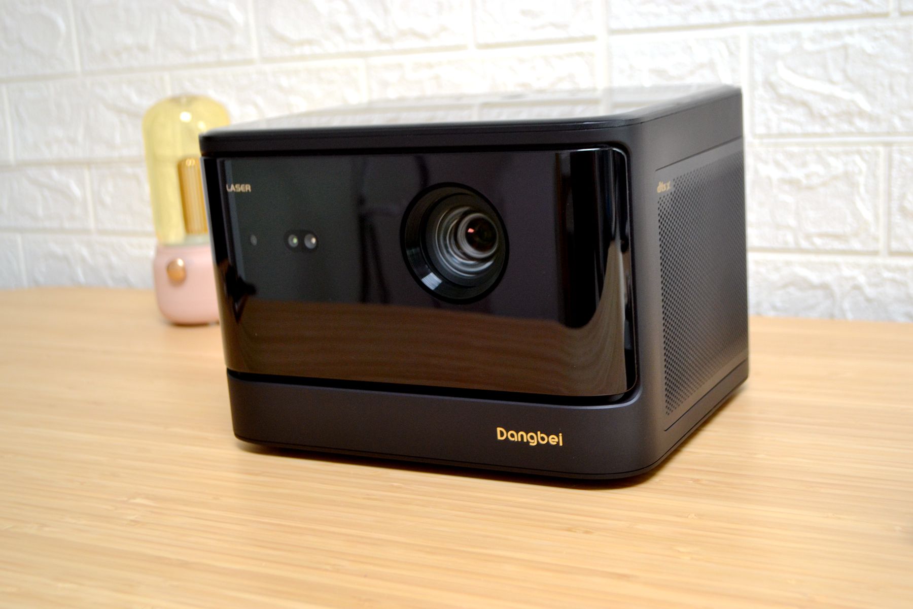 当贝x5投影500寸效果,当贝x5ultra4k投影仪测评