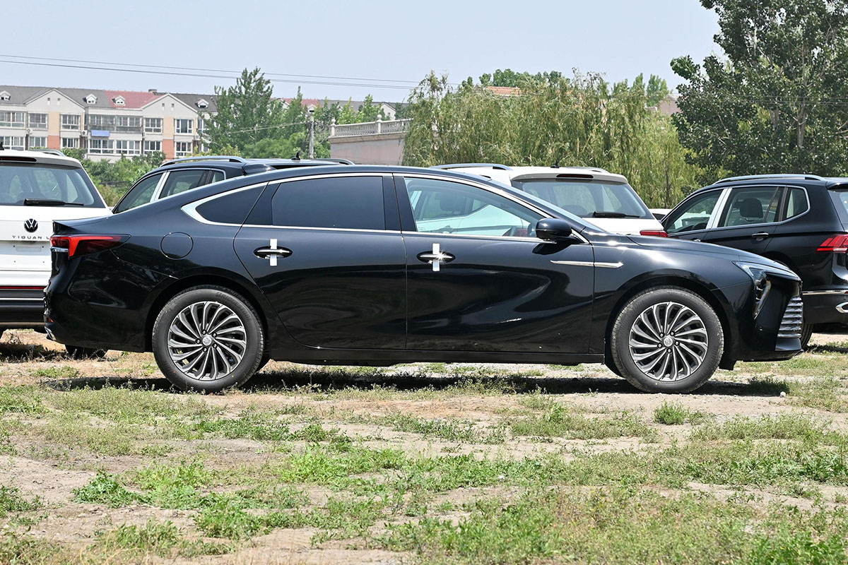 比君威2.0更好的车,比君威2.0贵一点的别克有哪个车