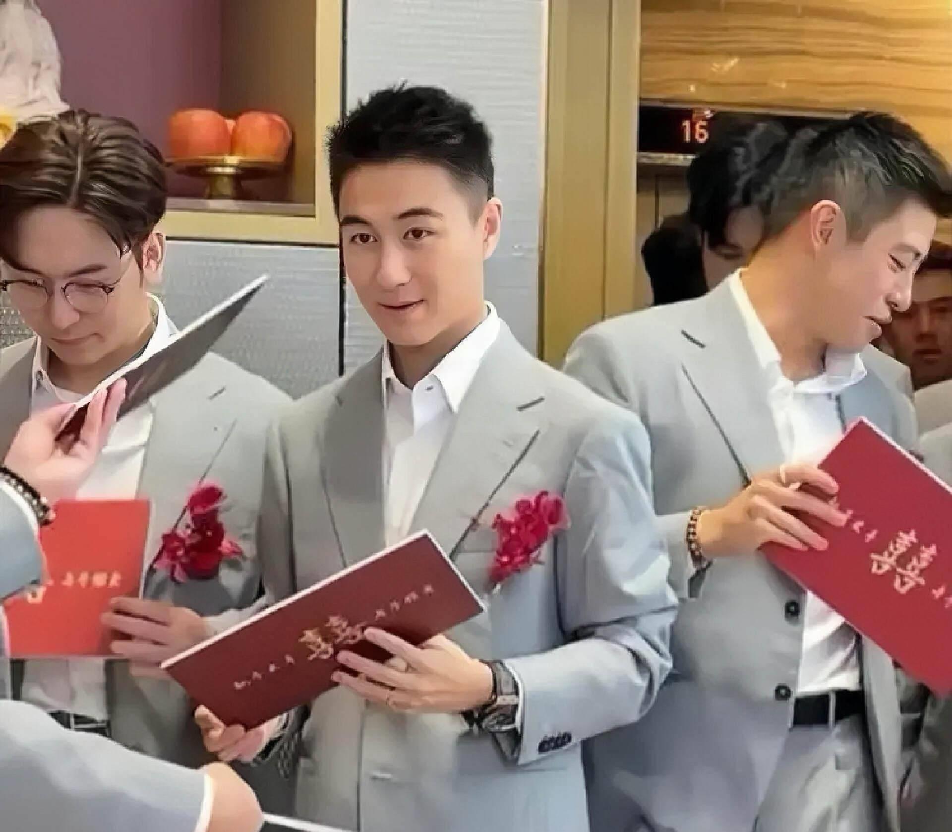 赌王女儿大婚10亿嫁妆震惊全港,赌王三太出席女儿婚礼戴珍珠项链