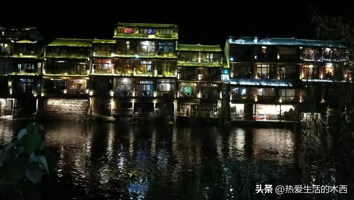 湖南张家界凤凰古城之旅,湖南省凤凰古城张家界自由行上篇