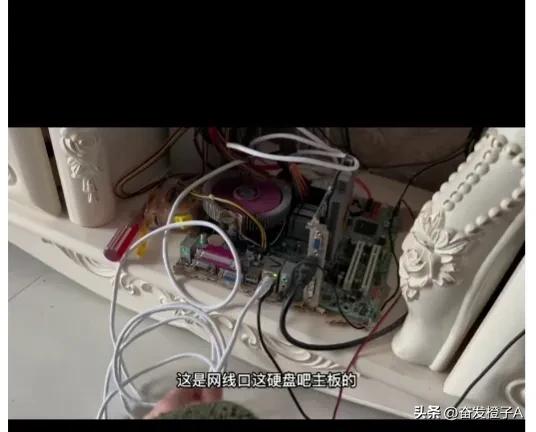 重庆小哥组装电脑,10岁男孩100块钱半年组装一台电脑