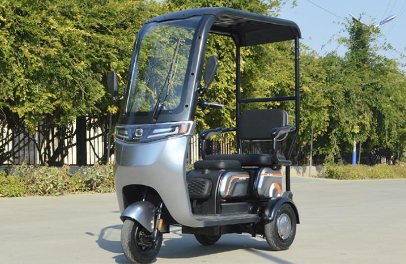 老年电动小三轮一般价格,带蓬电动小三轮价格大全