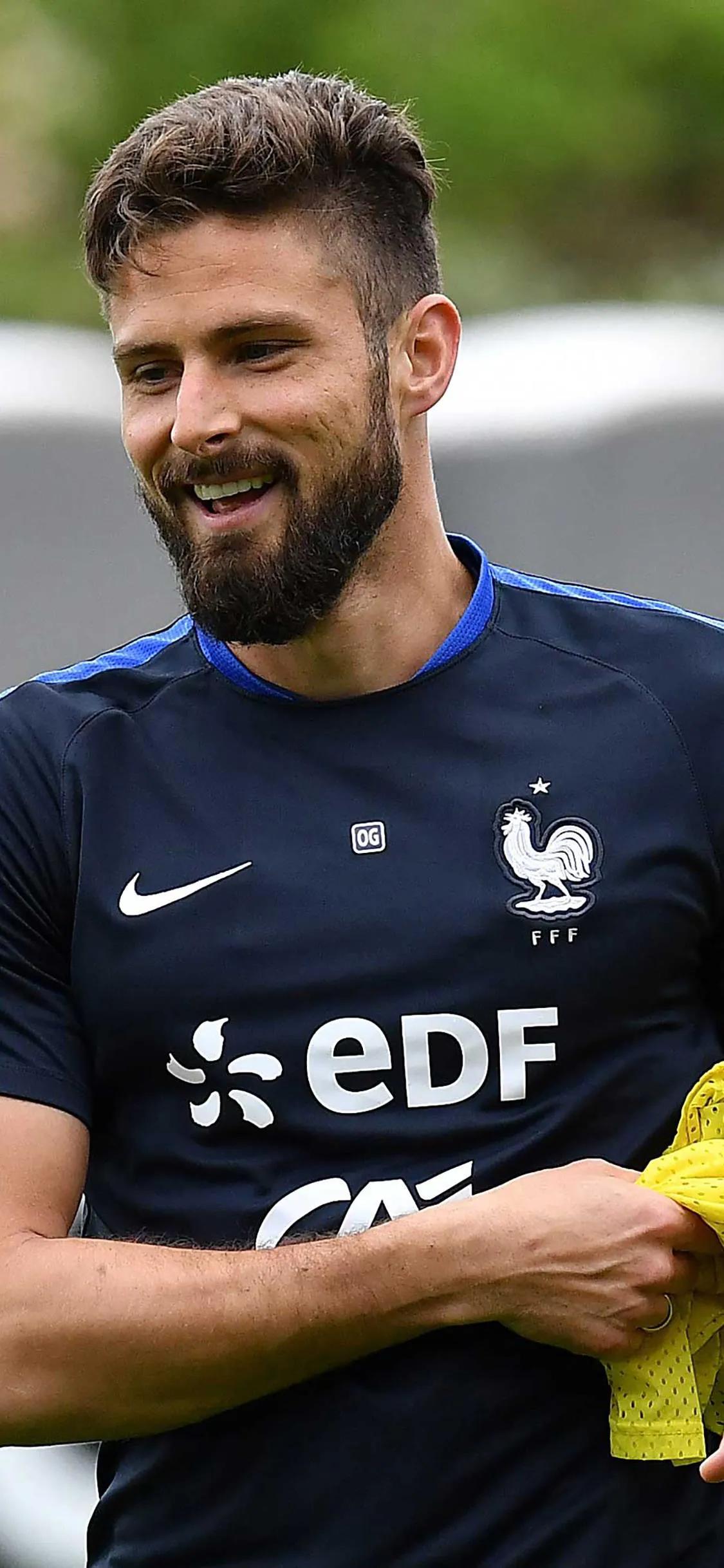 足球壁纸拼接多图,球星壁纸足球