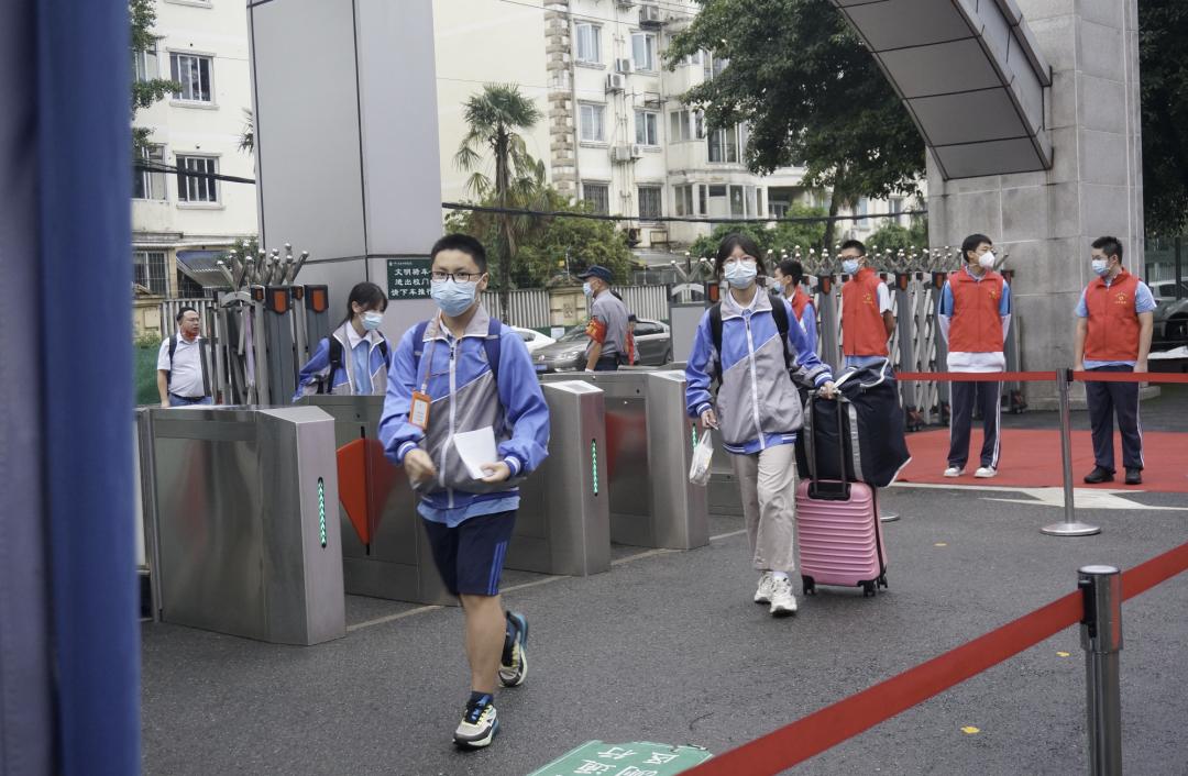 再见了，小盆友——9月19日成都家长成功“解除居家”……