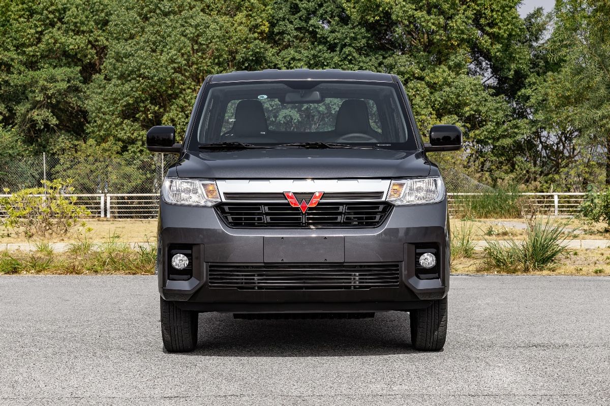 年轻人的第一辆车十万落地,年轻人的第一辆五菱