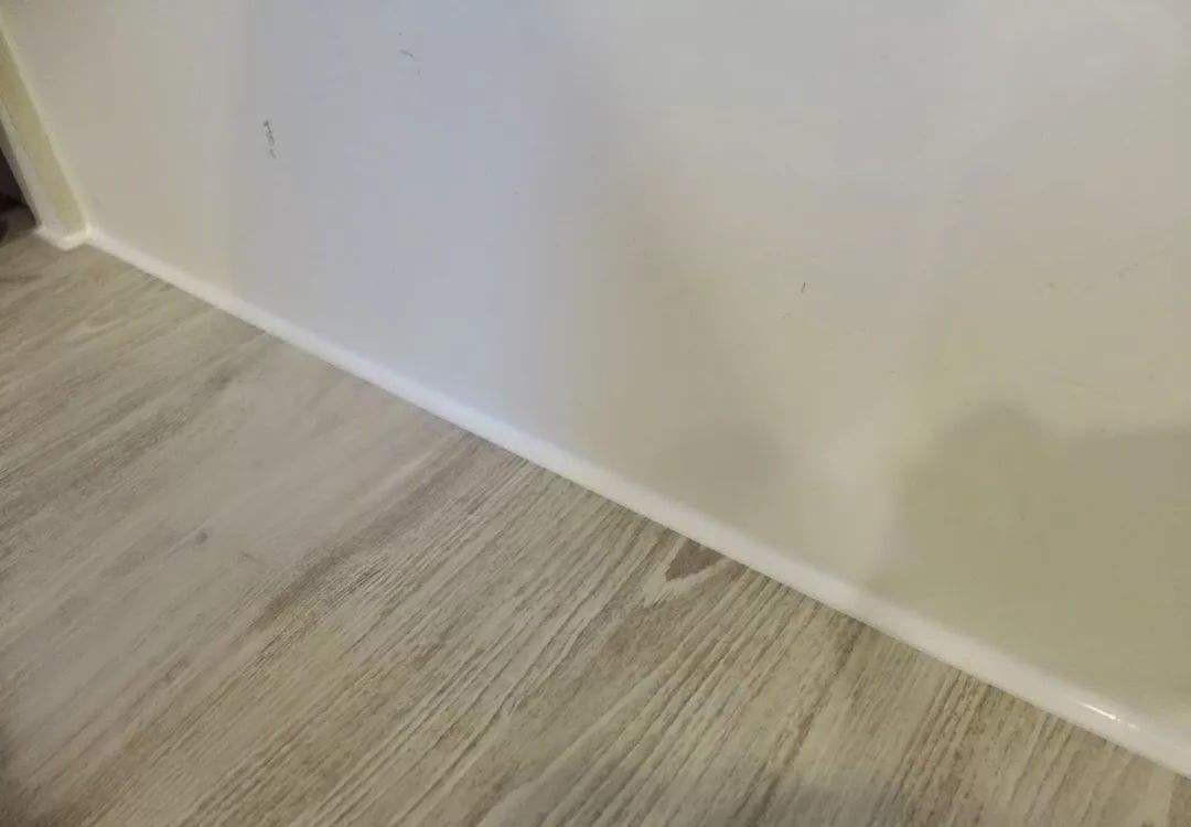 踢脚线如何选择比较实用,踢脚线怎么选才不会被坑