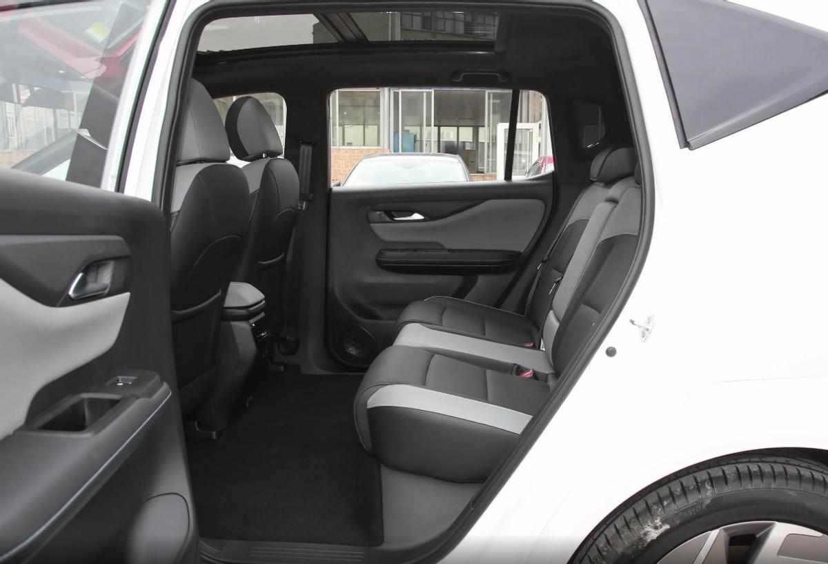 广汽合创z03潮享版续航510km,15万左右纯电混合的suv