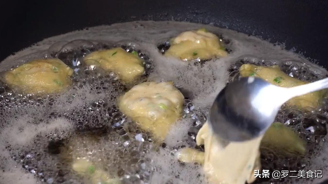 鸡蛋泡最正宗的做法,82岁老太太教你做超简单的鸡蛋泡