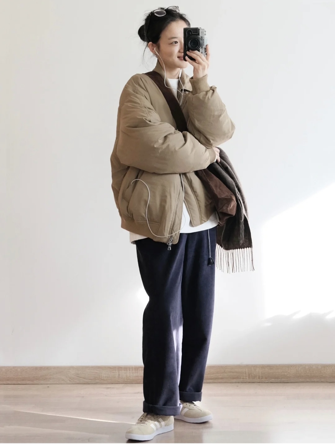 羽绒服搭配什么裤子女孩,女羽绒服和裤子配什么鞋子好看