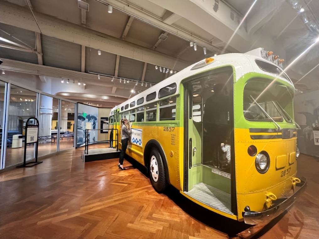 绂忕壒宸ュ巶鏃呮父,绂忕壒鍏ㄧ悆鏃呮父