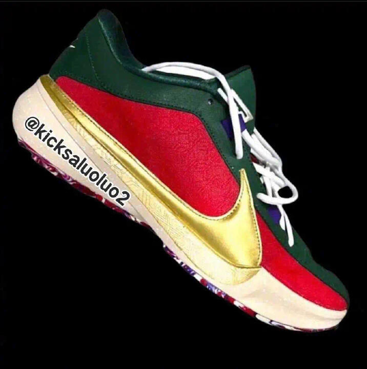 字母哥签名鞋价格,字母哥亲手开箱4代篮球鞋