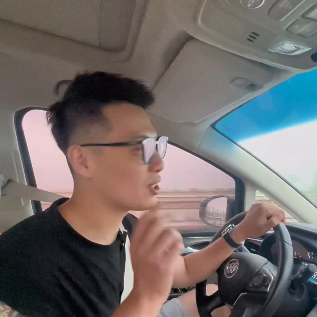 二手车搬运工话不多说继续看车,二手车搬运工长丰猎豹云南