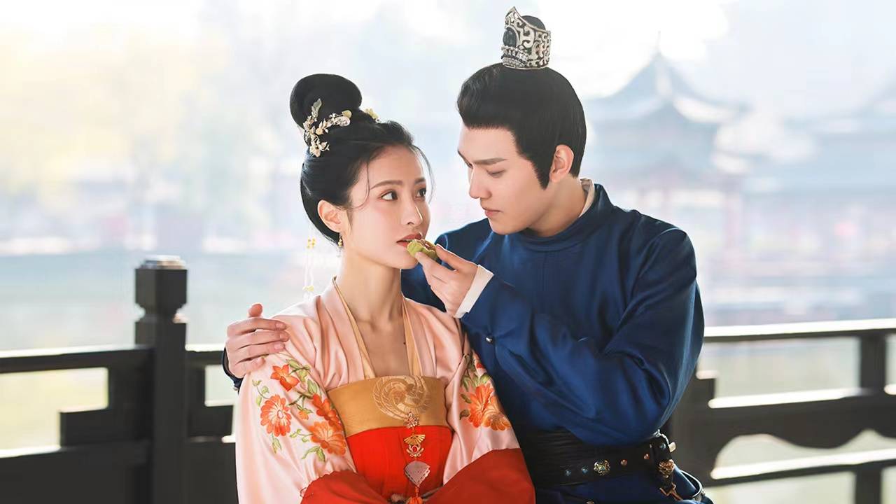 赖雨濛《洛阳四千金》顾客夫妇感情再起涟漪又甜又虐