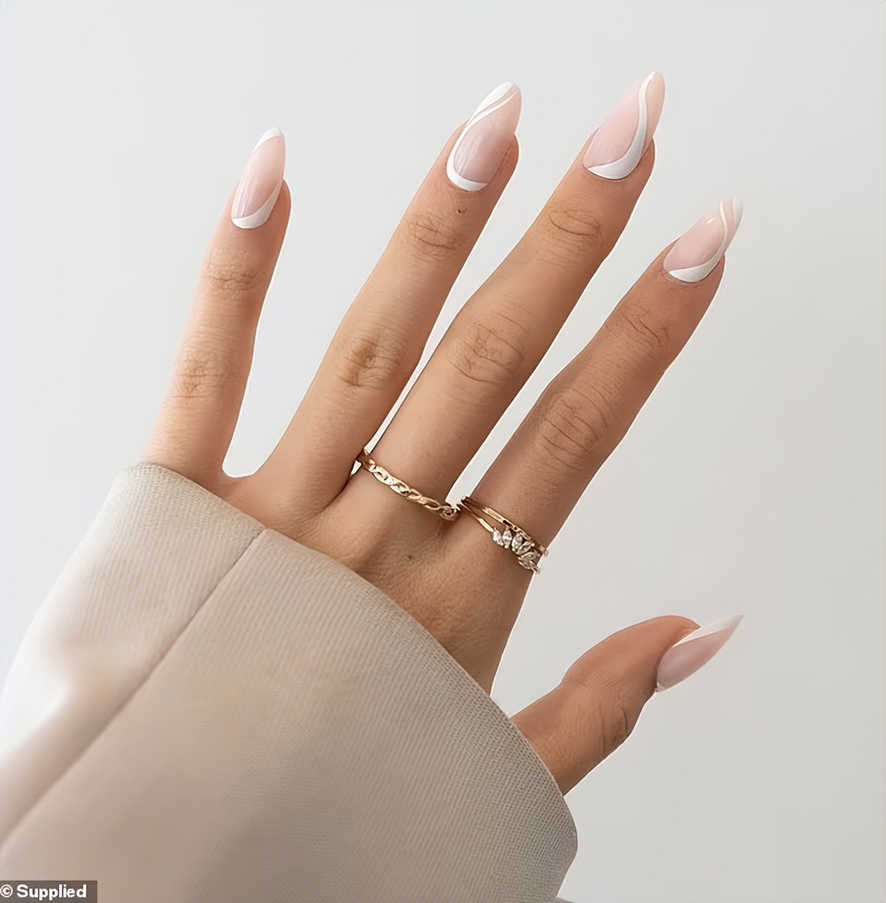 悉尼华女21岁辍学创业,月入$8.5万!TikTok30天内涨粉10万