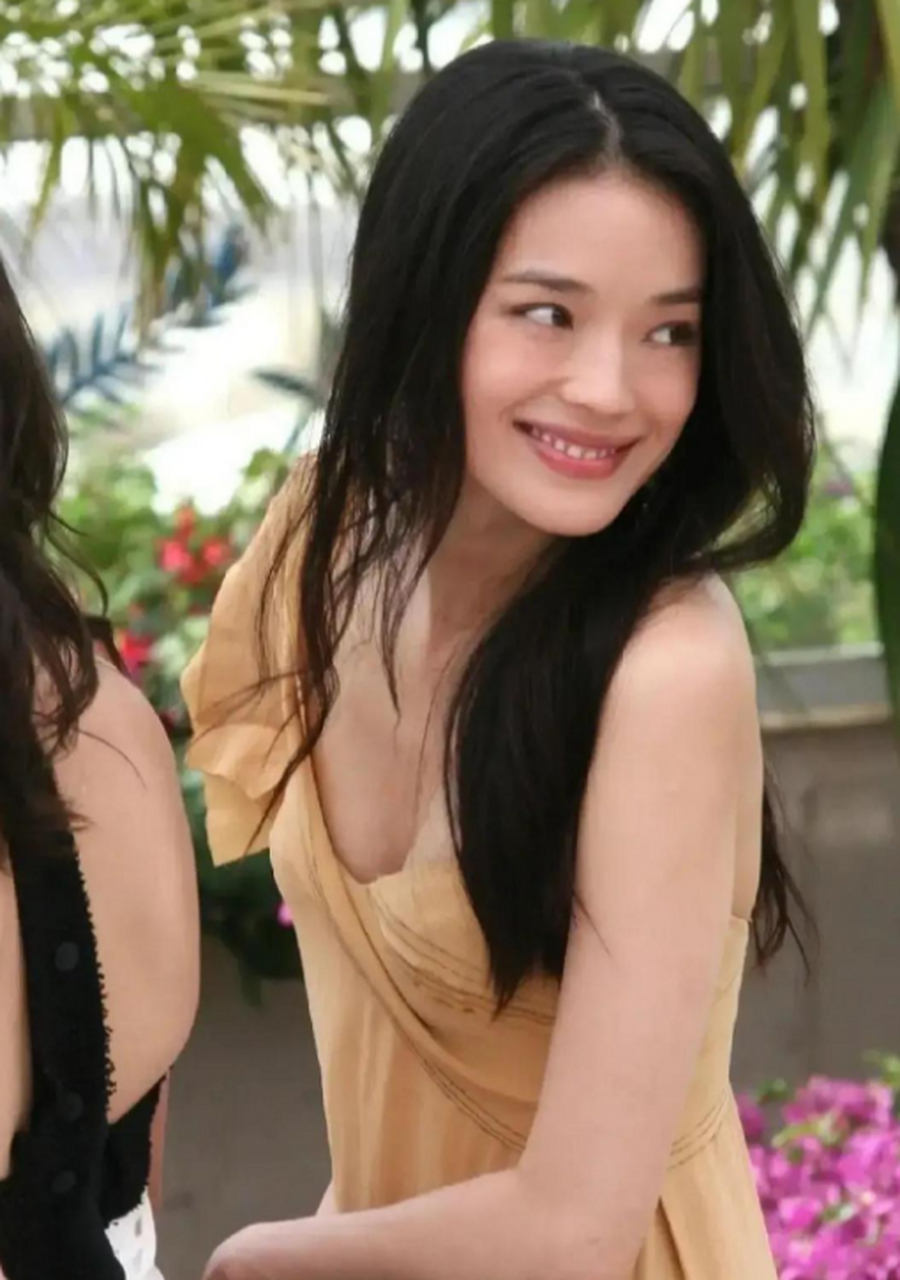 金星说走红毯穿深v,金星吐槽深v抹胸装