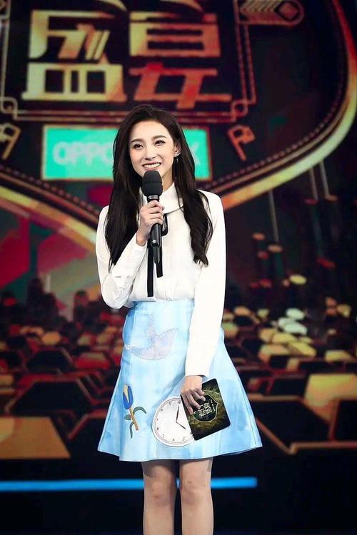 2022央视春晚主持人马凡舒简历,马凡舒2022年春晚主持人开场视频