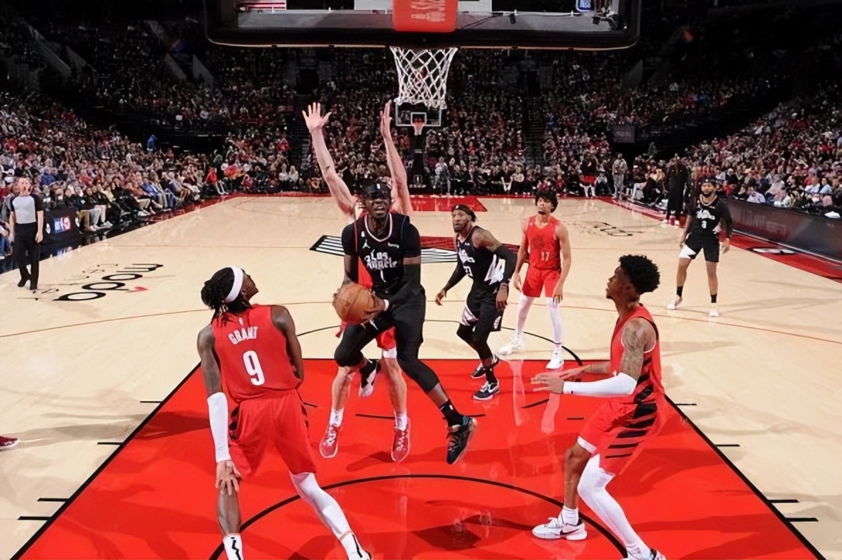 东契奇3+1唐斯,唐斯六犯离场东契奇