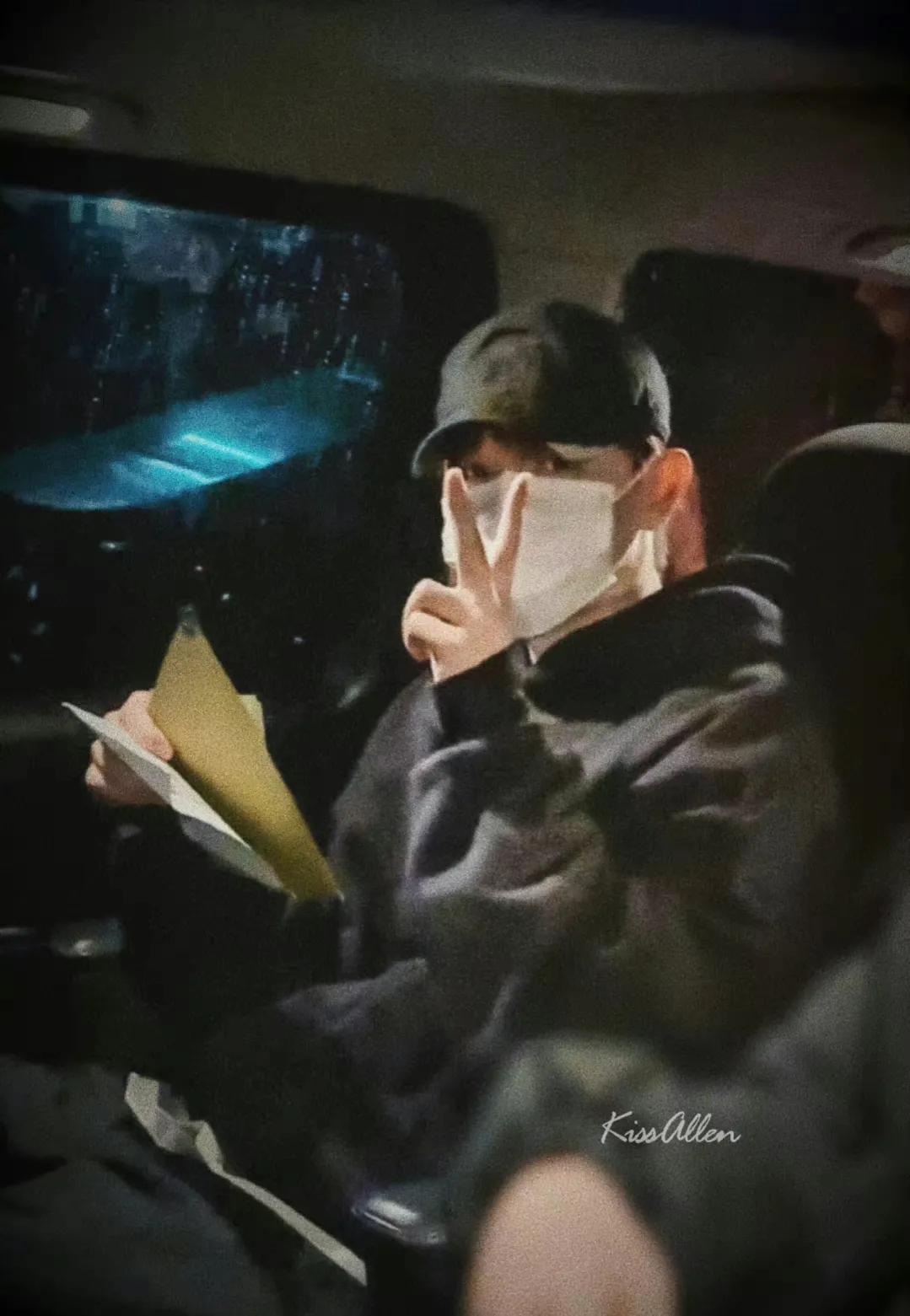 邓伦现状罕见曝光！留起胡子略显沧桑，粉丝围观人气高