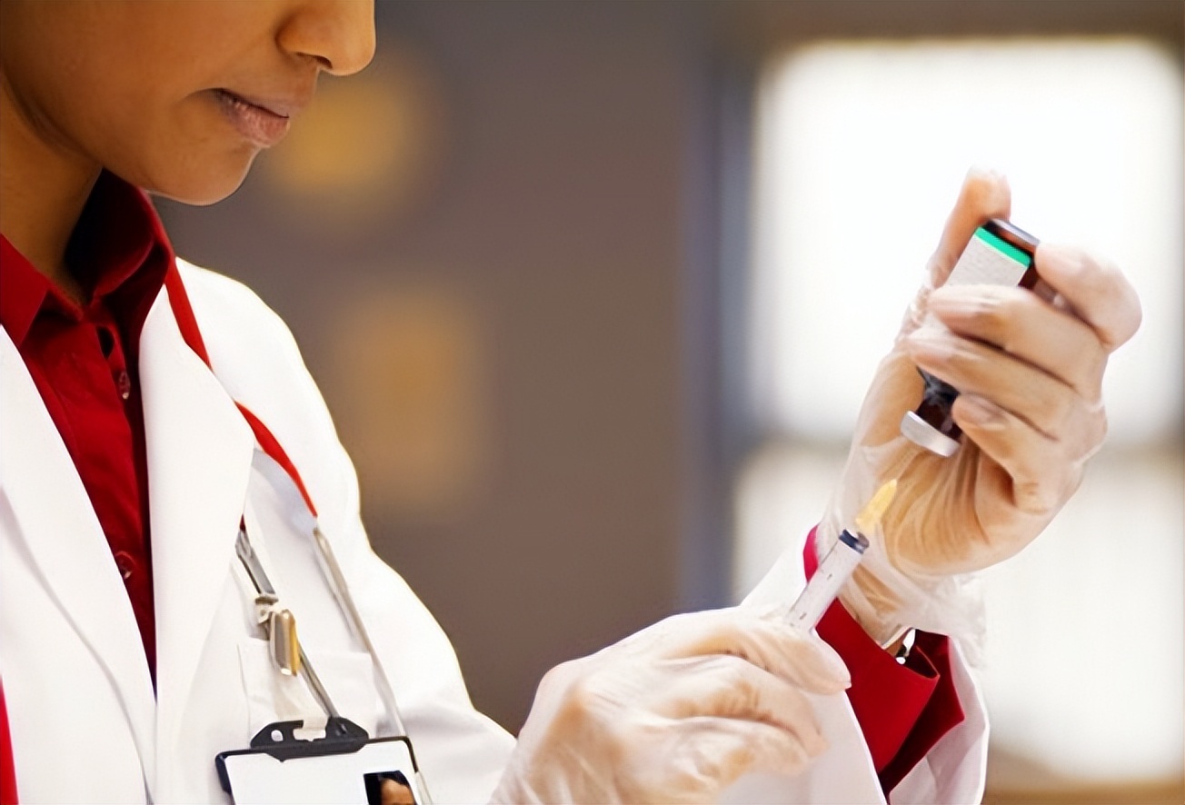 产后背痛最快缓解方法,干活累的背痛怎么缓解