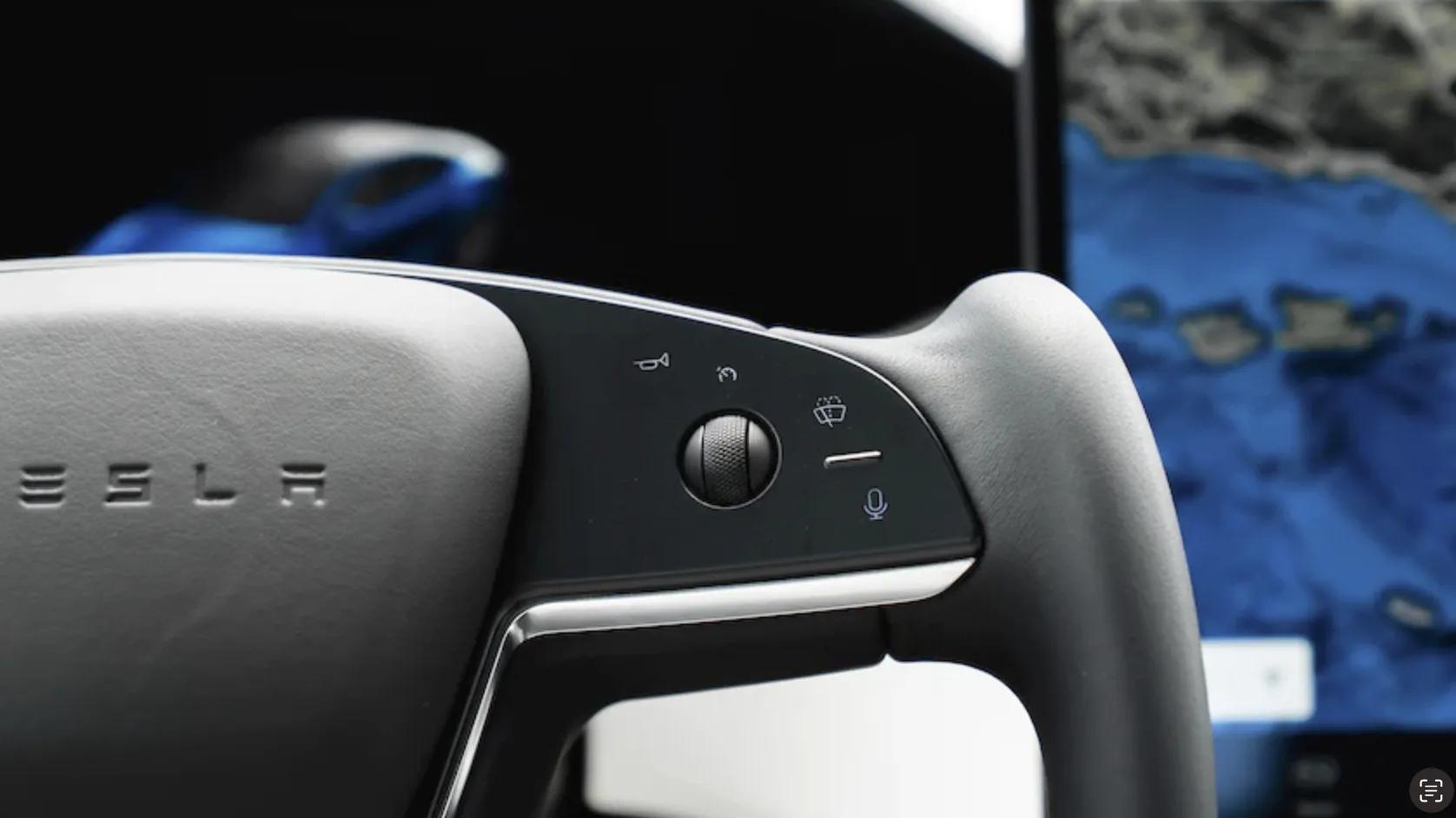 异形方向盘汽车,异形方向盘好但有安全隐患