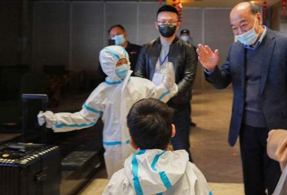 我国有近48万“小留学生”，父母无外乎是3类人，留学原因引热议