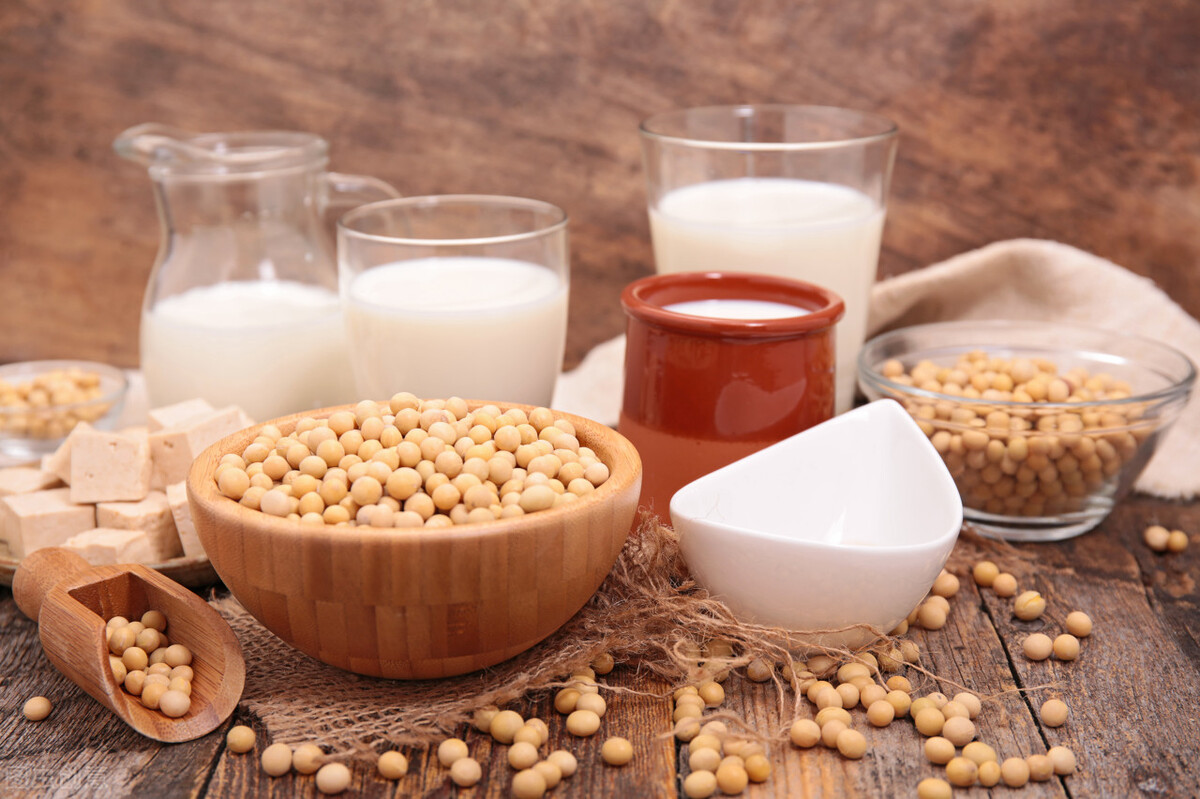 痛风不能吃哪些食物,痛风不能吃哪些食物降尿酸