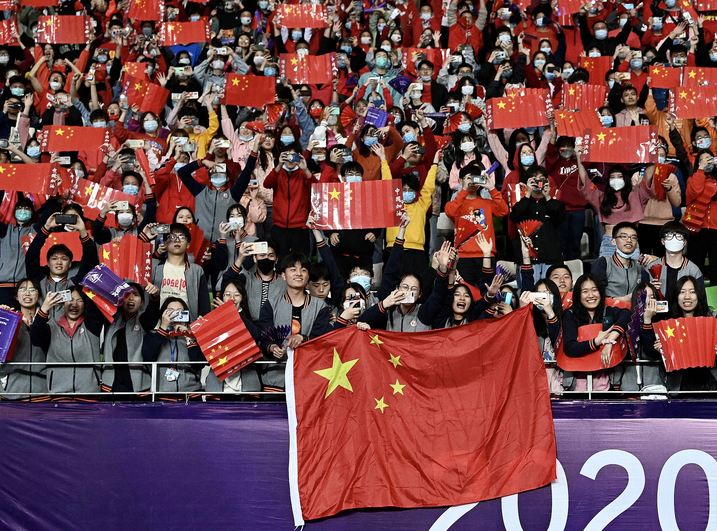 梅罗双骄告别十年,球星退役后有影响力吗