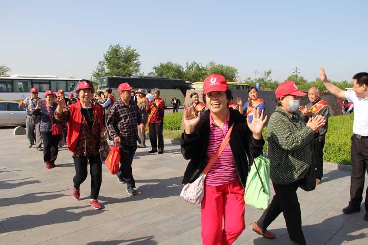 跟团游被导游强制消费怎么办,跟团旅游导游强迫消费