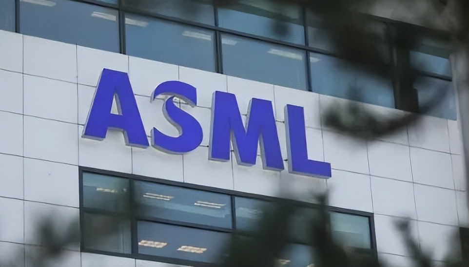 中国光刻机迎来好消息,中芯国际国产光刻机最新消息