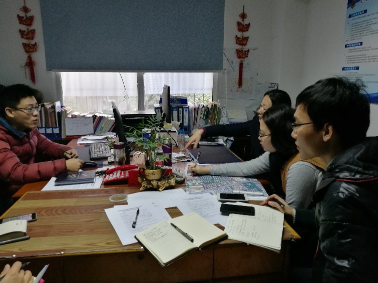 社区工作人员出路,社区团长的出路在哪里