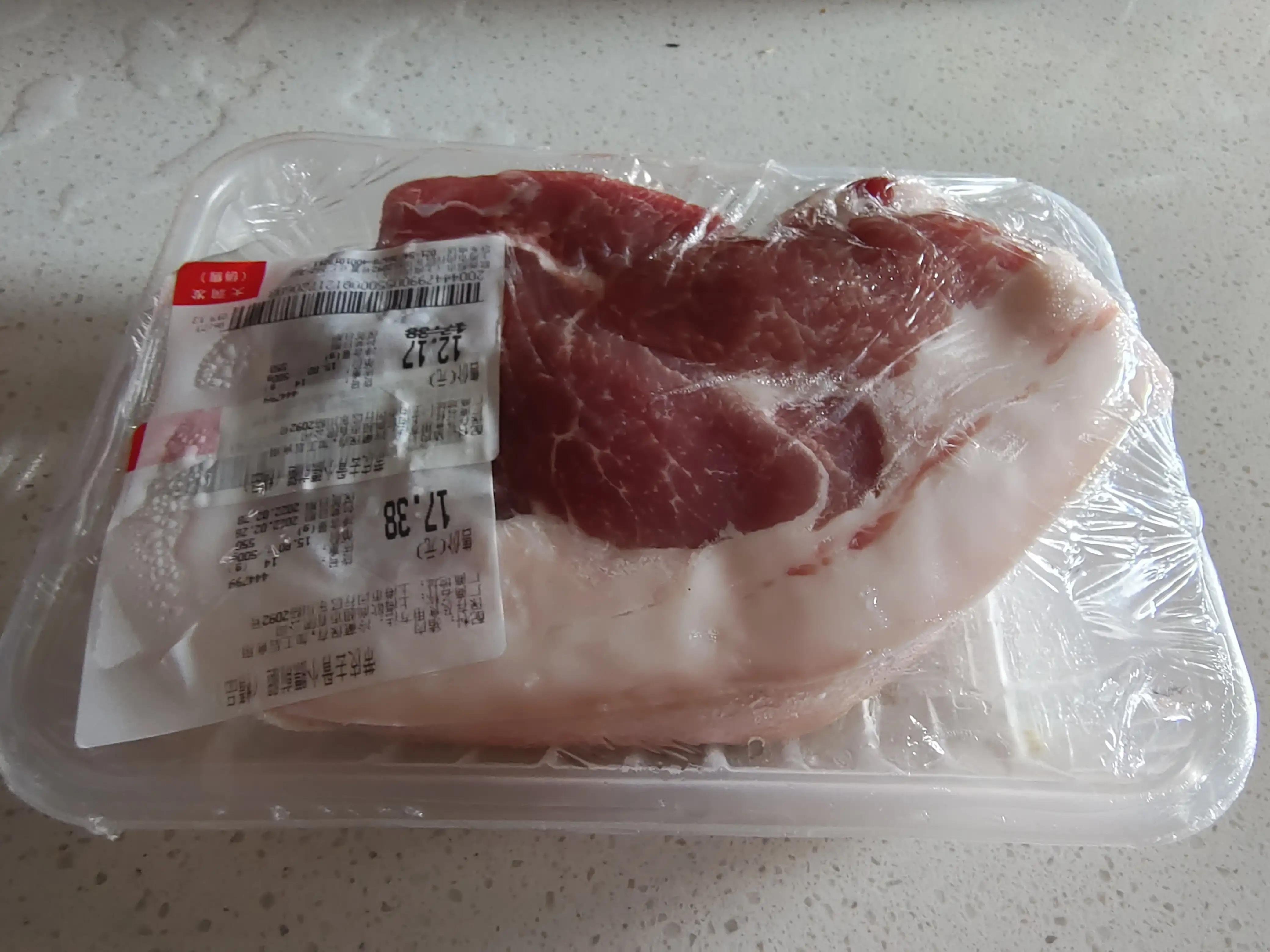 湖中屹立一块巨石,一块石头投入海底水压会压碎么