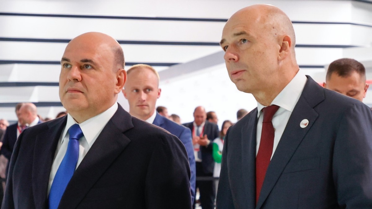 俄罗斯原油出口收入锐减,俄罗斯石油价格暴跌原因