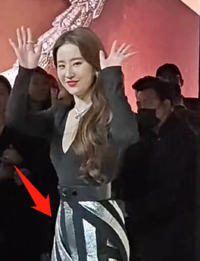 杨紫和刘亦菲对比照片,杨紫刘亦菲年轻时