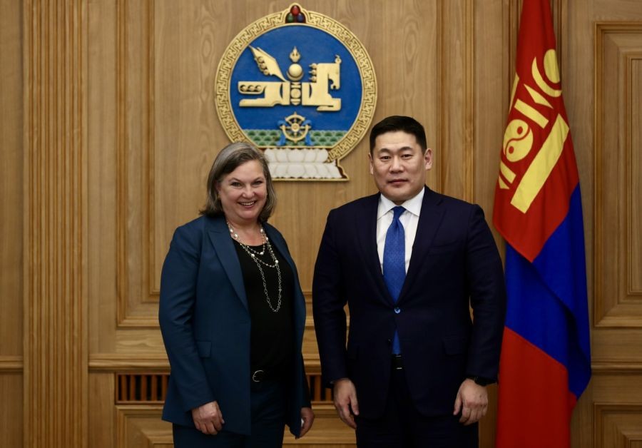 上合的转正邀请，蒙古拒绝了，送走美官员后，蒙总理主动找上中国