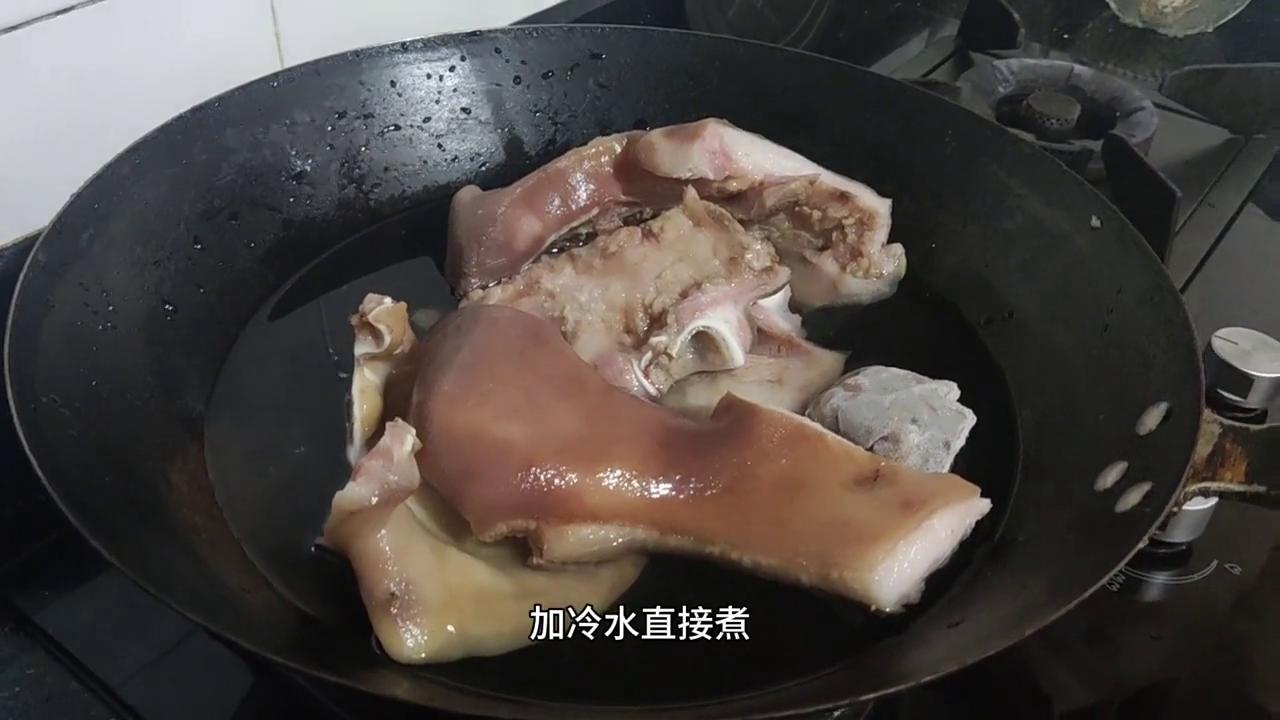 卤猪头皮爽口不腻怎么做到的,卤猪头皮用什么炒好吃