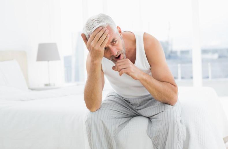 上了年纪进行夫妻生活，男女各有各的“难关”，注意这几点很关键