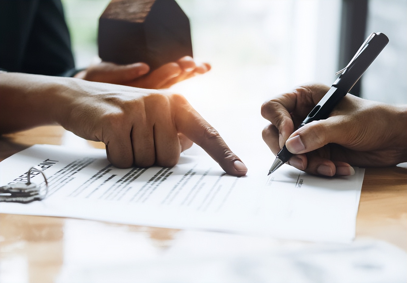 女子刚签完合同就怀孕,老板吓的连夜注销公司,女子:老板玩不起