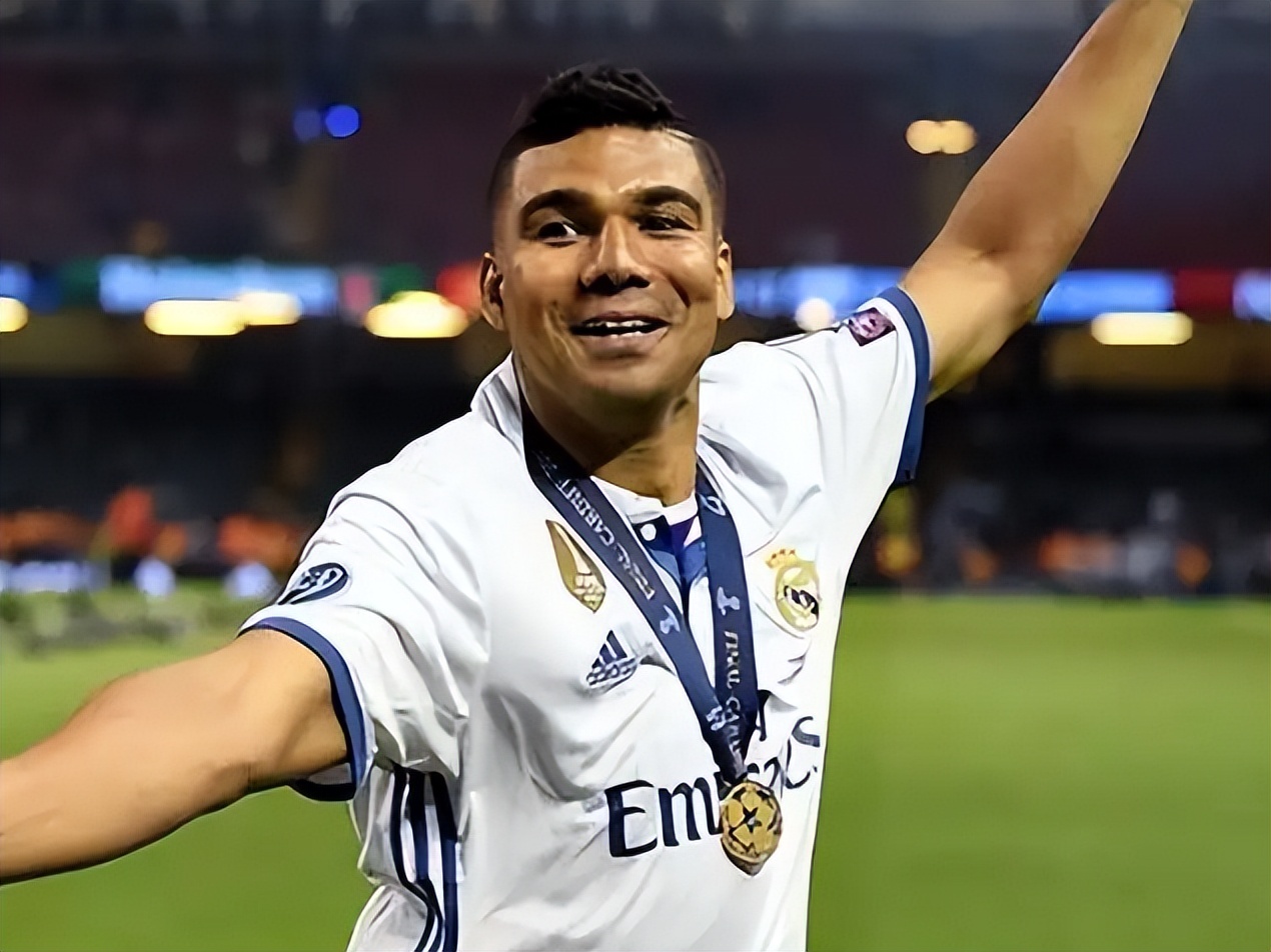 曼联球员卡塞米罗个人资料,卡塞米罗在曼联年薪