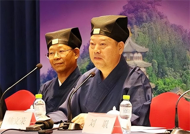 19年,中国富二代留学生被绑,炫富坑爹坑自己,父亲身份惊呆大众