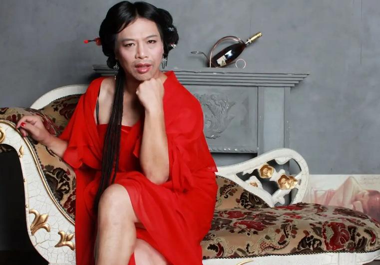 李健仁扮周星驰,李健仁餐饮大老板