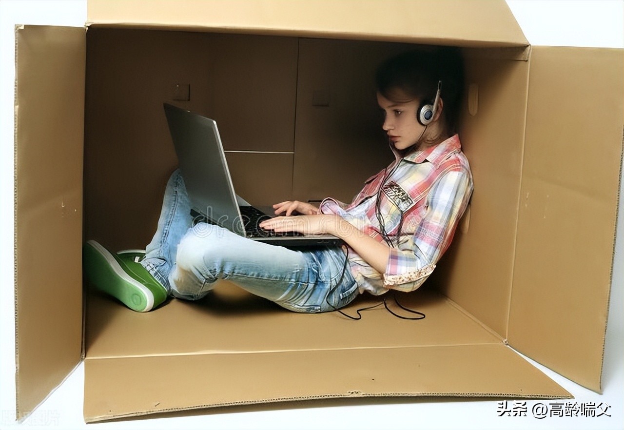 从小缺爱的男人长大后的特征,长期缺爱的三大特征