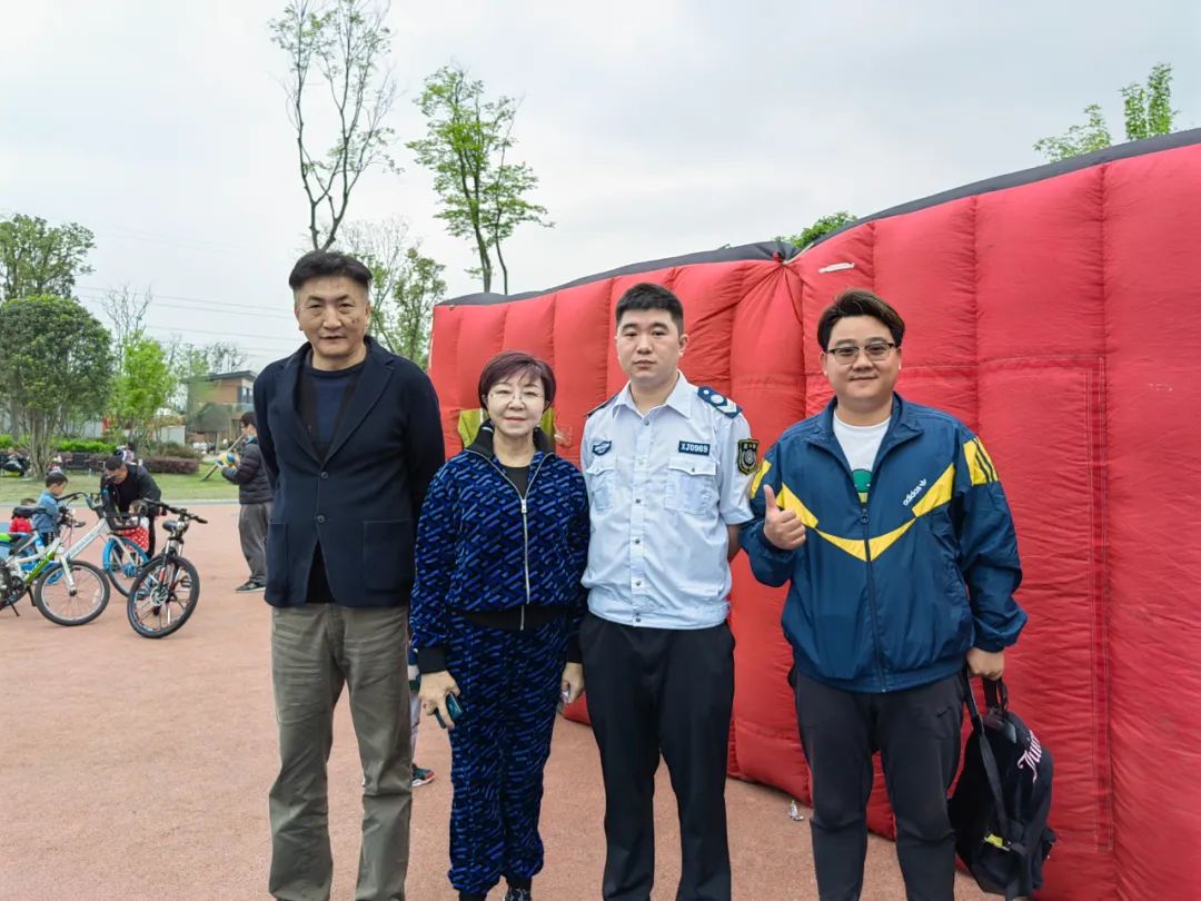 消防队来学校开展消防演练活动,消防知识进校园科普演练护成长