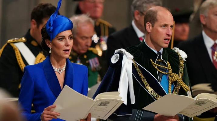 夏洛特公主去上学了吗,夏洛特公主出国留学