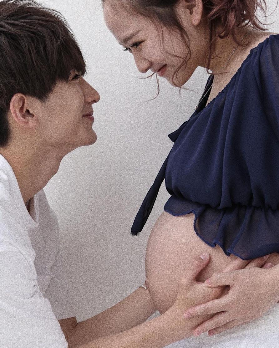 日本高颜值高中生情侣“18岁爸爸、16岁妈妈”怀孕到闪婚