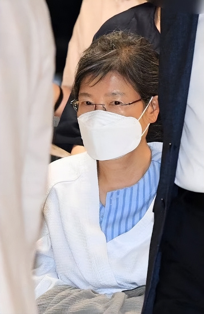 朴槿惠在监狱多长时间,朴槿惠监狱生活多少年