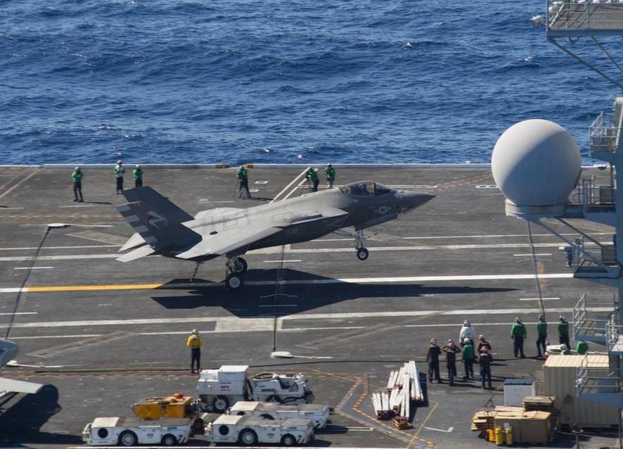 美国阿利伯克3和中国055比较,美国伯克级驱逐舰和055哪个强