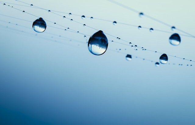 用边际效用解释水和钻石价值悖论,效用理论分析钻石和水