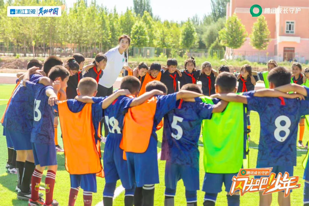 变形计农村女孩被妈妈宠成公主,城市妈妈领养农村女儿变形计